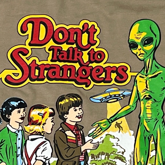 Don't Talk To Strangers UFO Alien Cartoon Comic Mens Tshirt - Picture 3 of 6